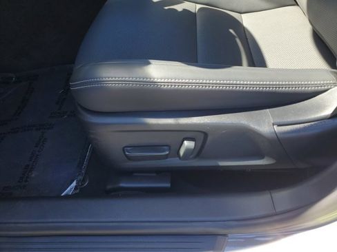 Used 2025 Lexus IS 350 F Sport image 11