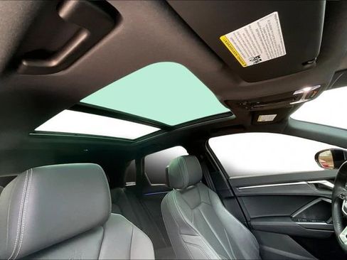 Used 2024 Audi Q3 2.0T Premium Plus w/ Premium Plus Package image 17