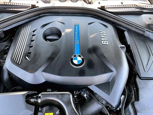 Used 2018 BMW 330e w/ Premium Package RWD image 32