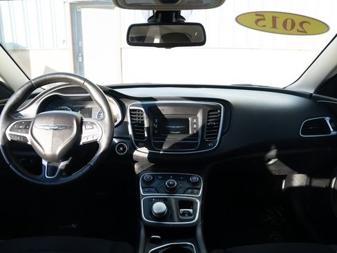 Used 2015 Chrysler 200 Limited w/ Convenience Group image 26