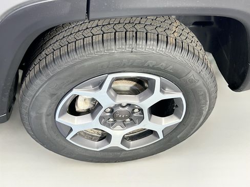 Used 2022 Jeep Compass Trailhawk AWD/4WD image 28