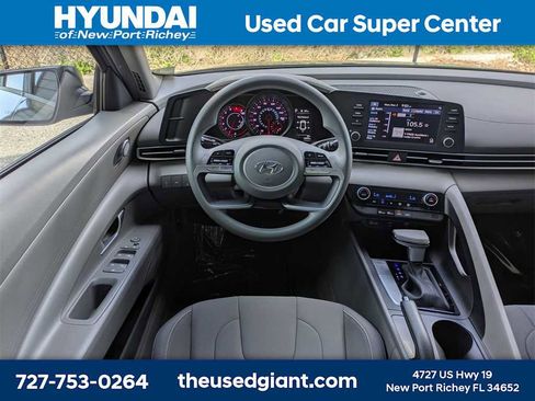 Used 2023 Hyundai Elantra SEL image 15