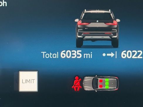 Used 2025 BMW X1 xDrive28i w/ Convenience Package image 23