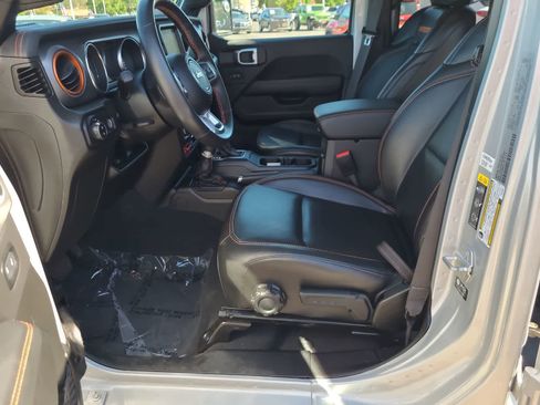 Used 2023 Jeep Gladiator Mojave image 19