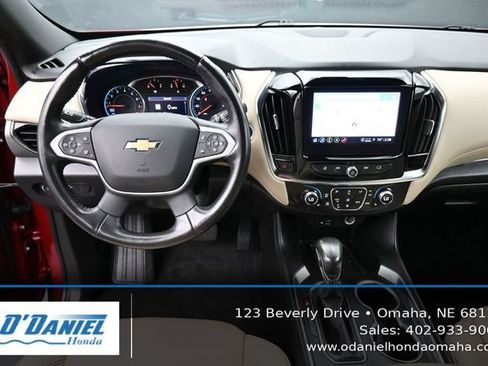 Used 2022 Chevrolet Traverse LT w/ LT Premium Package AWD/4WD image 26