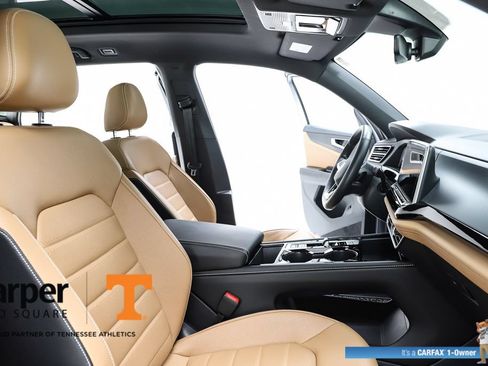 Used 2025 Volkswagen Atlas Cross Sport SEL R-Line AWD/4WD image 36