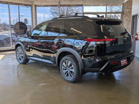 New 2026 Nissan Pathfinder SV image 8