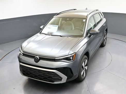 Used 2025 Volkswagen Taos S AWD/4WD image 42