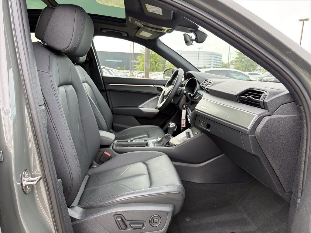 Used 2025 Audi Q3 2.0T Premium AWD/4WD image 18