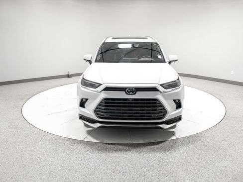 Used 2024 Toyota Grand Highlander AWD Hybrid image 33