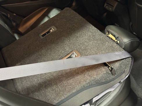 Used 2017 Chevrolet Cruze Premier image 18