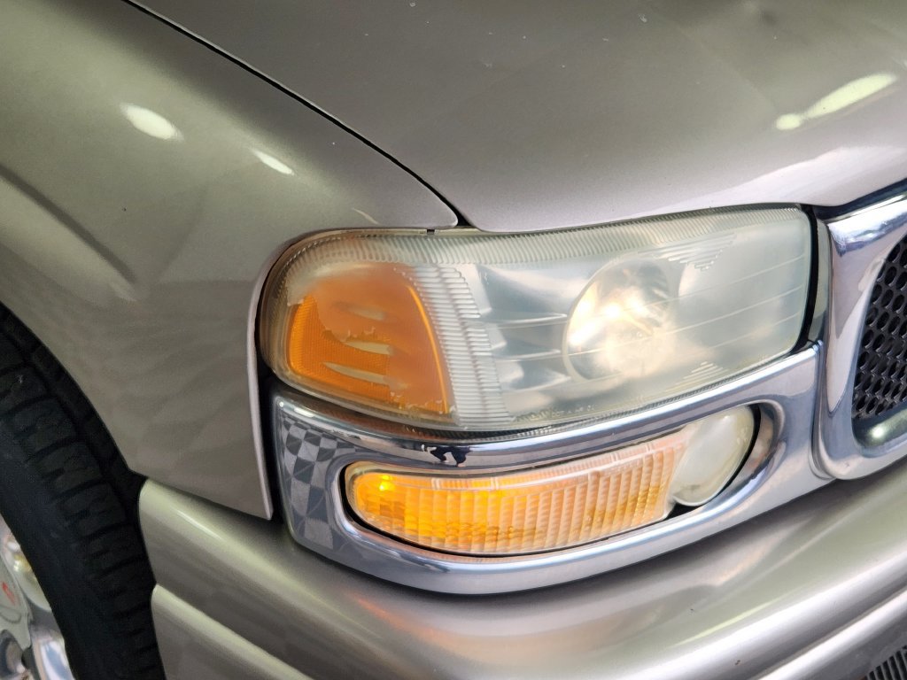 Used 2002 GMC Sierra 1500 Denali AWD/4WD image 10