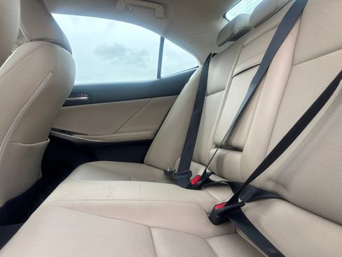 Used 2017 Lexus IS 200t w/ Premium Package RWD image 35