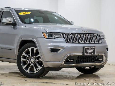Used 2018 Jeep Grand Cherokee Overland image 2