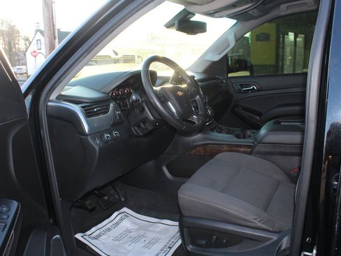 Used 2020 Chevrolet Suburban LS image 9