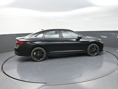 New 2026 Volkswagen Jetta SE image 9