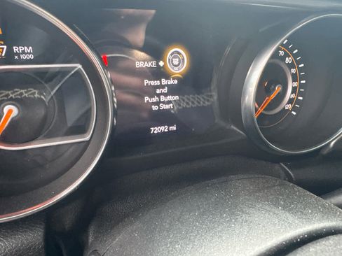 Used 2020 Jeep Wrangler Unlimited Sahara image 8