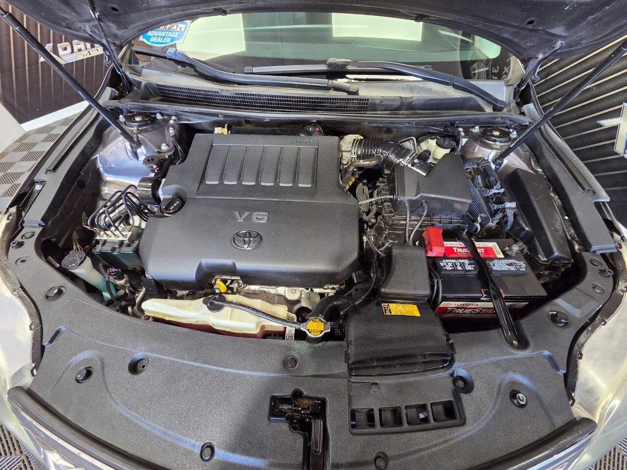 Used 2014 Toyota Avalon XLE Touring FWD image 32