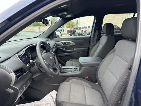 Certified 2023 Chevrolet Traverse LT FWD image 18