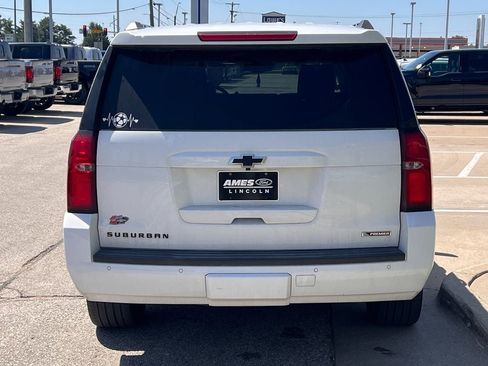 Used 2018 Chevrolet Suburban Premier AWD/4WD image 5