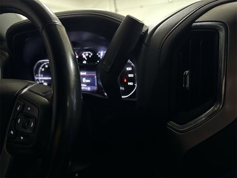 Used 2022 GMC Sierra 1500 SLT w/ SLT Convenience Package image 17