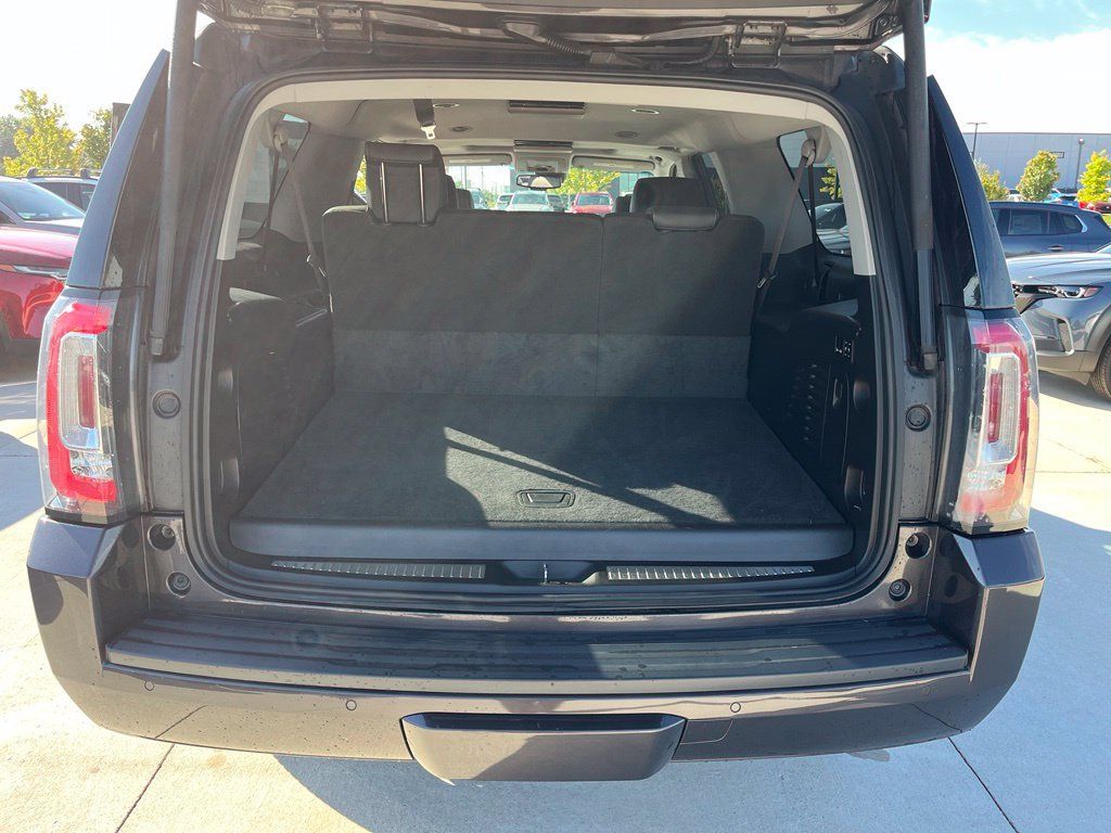 Used 2018 GMC Yukon XL SLT w/ Premium Edition AWD/4WD image 15