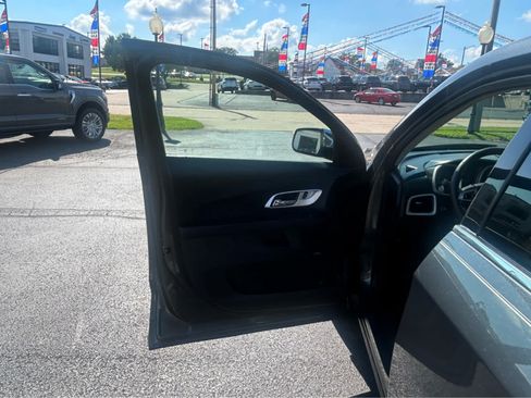 Used 2017 Chevrolet Equinox Premier w/ Enhanced Convenience Package FWD image 20