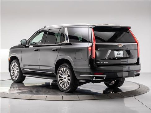 Used 2022 Cadillac Escalade Premium Luxury image 3