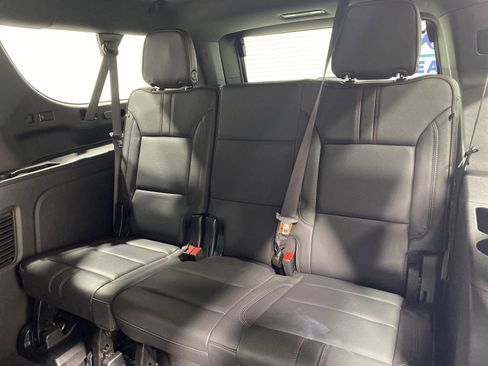 Used 2024 Chevrolet Suburban RST w/ Luxury Package AWD/4WD image 24