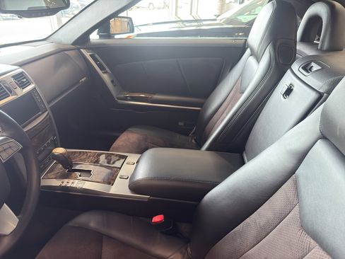 Used 2009 Cadillac XLR V RWD image 11