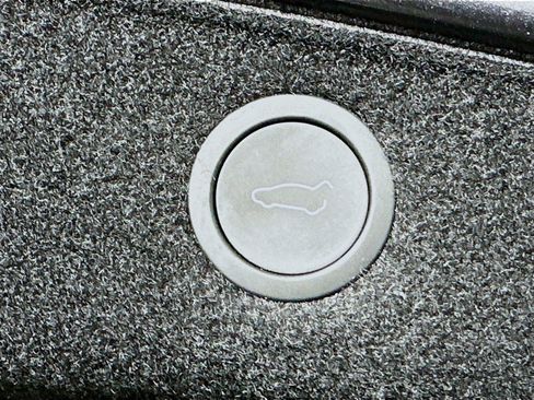 Used 2024 Tesla Model 3 image 29