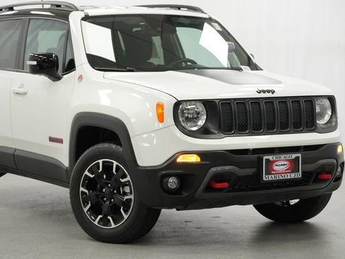 Certified 2023 Jeep Renegade Trailhawk AWD/4WD image 3