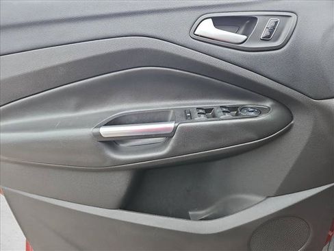 Used 2016 Ford Escape SE FWD image 6