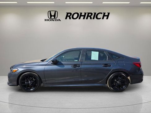 Used 2023 Honda Civic Sport image 9