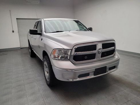 Used 2018 RAM 1500 Classic SLT AWD/4WD image 14