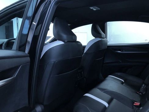 Used 2025 Toyota Camry SE image 18