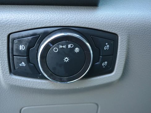 Used 2018 Ford F150 XLT w/ Trailer Tow Package image 31