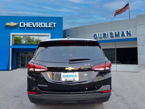 Used 2024 Chevrolet Equinox LS w/ LS Convenience Package image 4