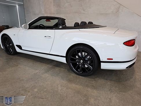 Used 2021 Bentley Continental GT V8 AWD/4WD image 41
