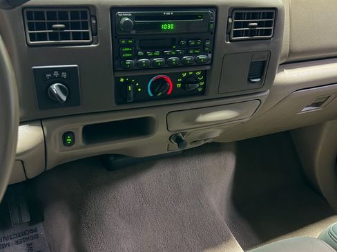Used 2004 Ford F350 4x4 Crew Cab DRW Super Duty image 13