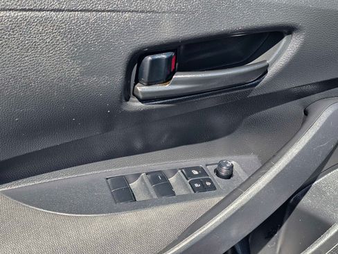 Used 2023 Toyota Corolla LE FWD image 14