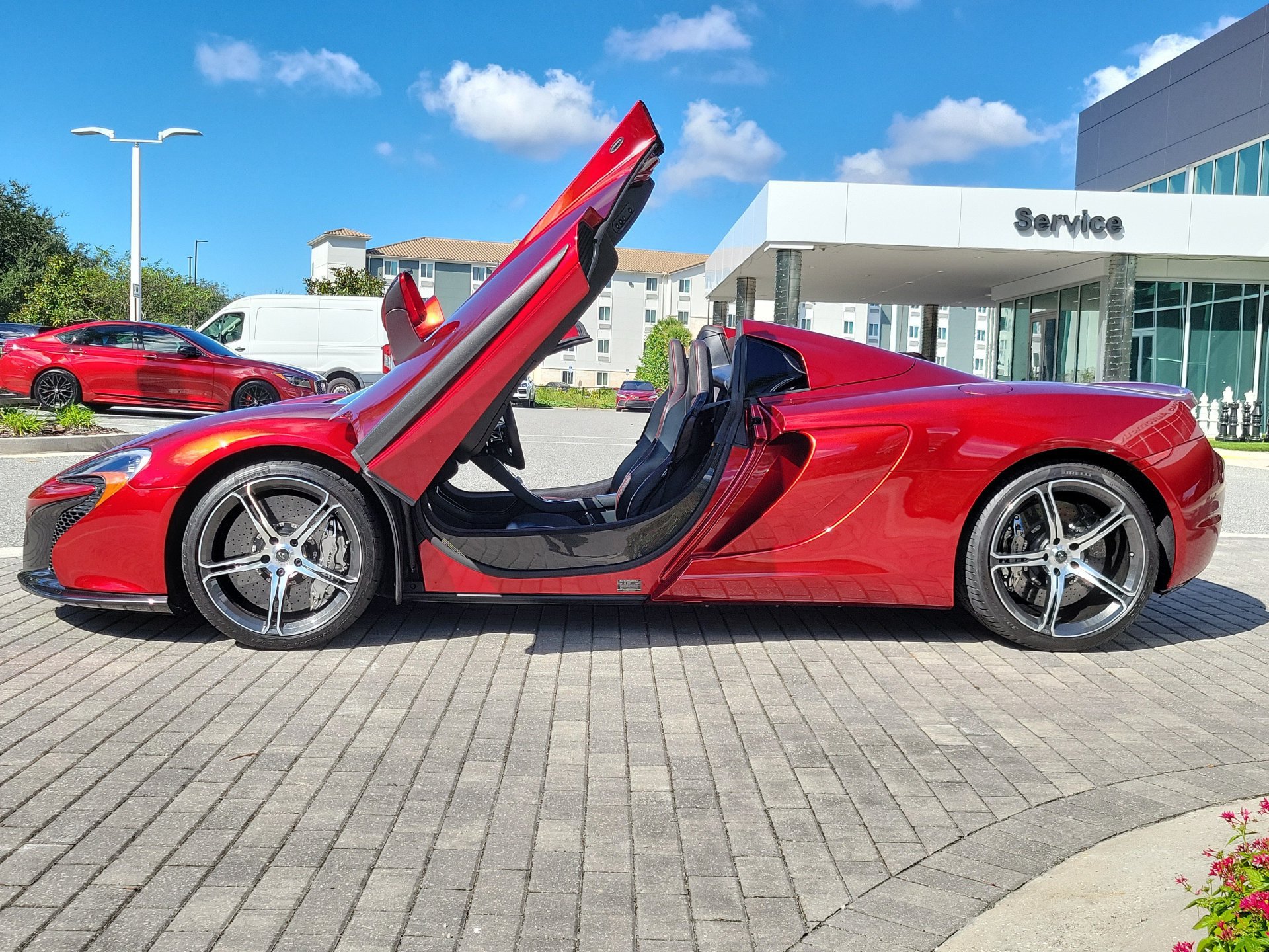 Used 2015 McLaren 650S Spider RWD image 13