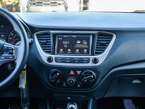 Used 2022 Hyundai Accent SEL image 13