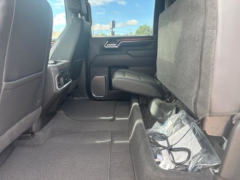 Used 2024 GMC Sierra 2500 Denali w/ Denali Reserve Package AWD/4WD image 37