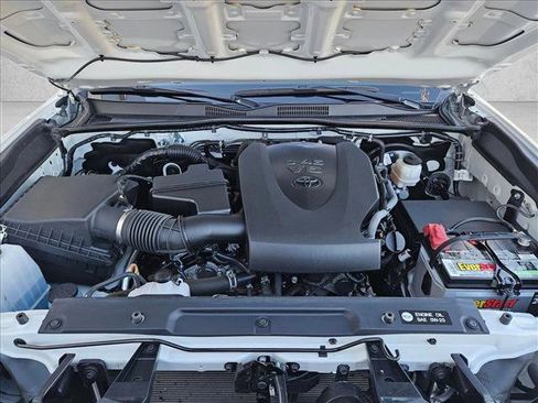 Used 2018 Toyota Tacoma SR5 image 23