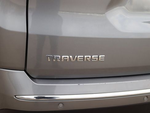 Used 2018 Chevrolet Traverse Premier w/ Driver Confidence II Package image 39