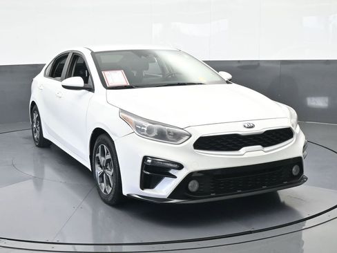 Used 2021 Kia Forte LXS image 9