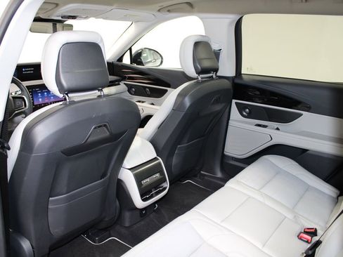 New 2026 Lincoln Nautilus Reserve image 26