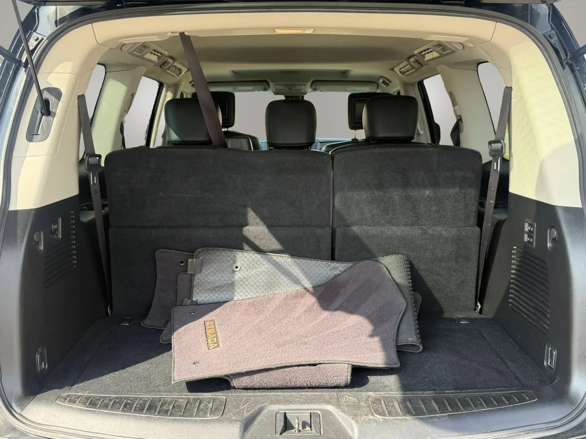 Used 2017 Nissan Armada Platinum RWD image 17