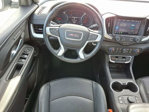 Used 2024 GMC Terrain SLT image 15